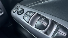 Nissan Juke 1.0 DiG-T 114 N-Connecta 5dr DCT Petrol Hatchback